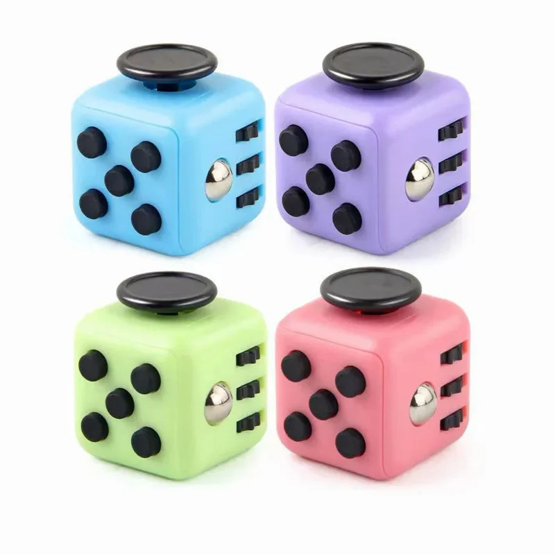 Fidget cube Alzheimer — 6 faces à manipuler